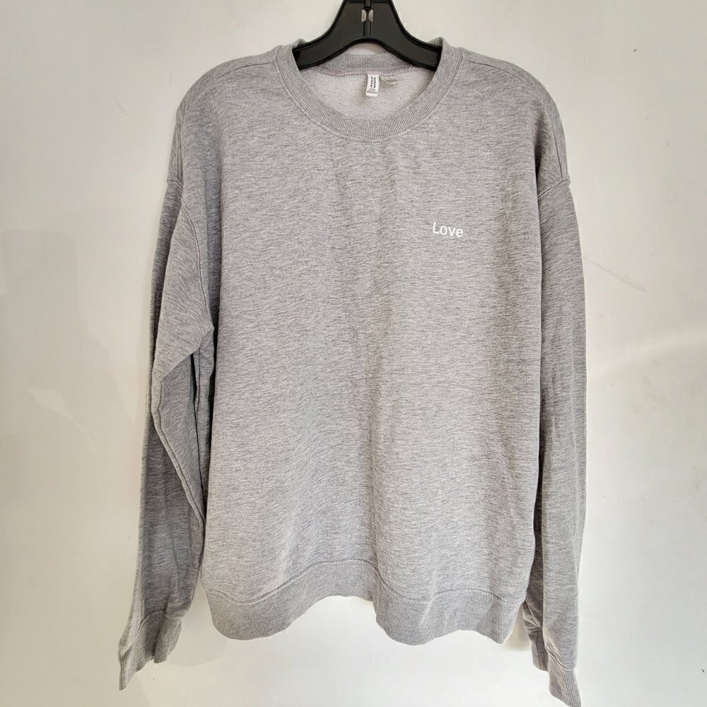 H&M Heather Gray Cotton Crewneck Pullover Long Sleeve Love Sweatshirt Size Large
